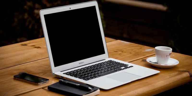 当太阳镜成为画布:揭秘光学涂层技术如何打造会呼吸的潮流单品